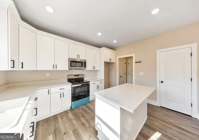 Photo 3 of Single family home for sale at 336 Nobleman Way, Canton, GA 30114 | MLS# 10792764 | Listing updated on 2026-08-05