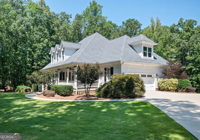 Photo 2 of Sale Pending at 511 Alcovy Lakes Dr, Monroe, GA 30655 | MLS# 10595398 | Listing updated on 2026-01-28