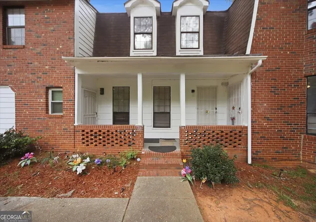 2nd image of 2498 Robinhood Dr, Ellenwood, GA 30294 | MLS# 10808184