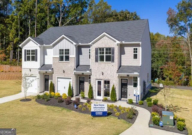Townhouse for sale at 2235 Windward Dr, Stone Mountain, GA 30088 | MLS# 10834990