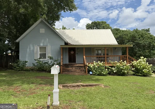 Homes for sale in Valley, AL | 118 Jefferson St, Valley, AL 36854 | MLS# 10791068
