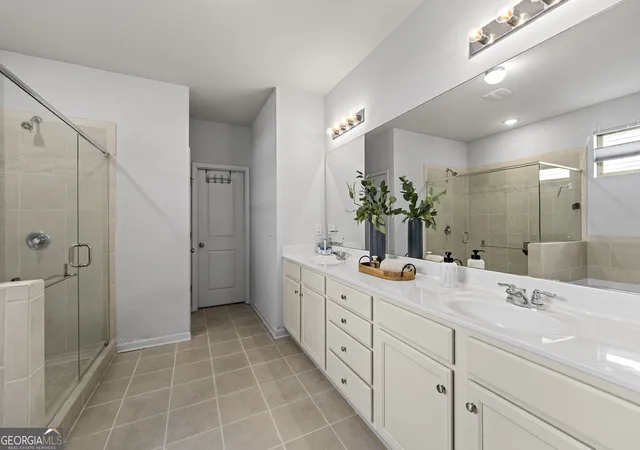 Photo 3 of Single family home for sale at 121 Rolling Hills Pl, Canton, GA 30114 | MLS# 10826177 | Listing updated on 2026-09-17