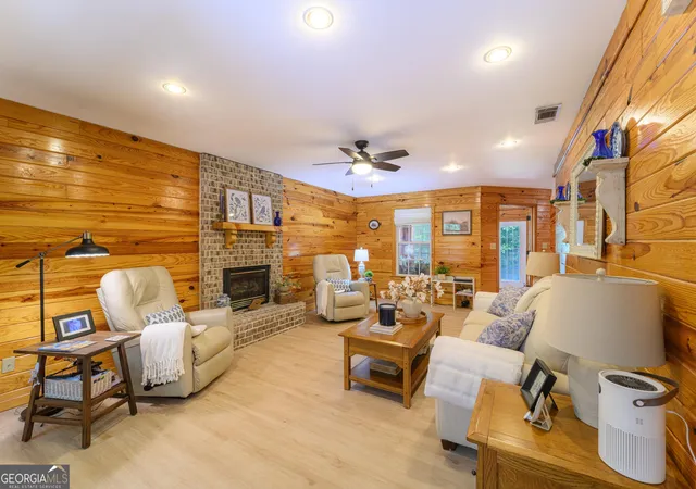 Photo 3 of Single family home for sale at 159 Hutchinson Lake Rd, Senoia, GA 30276 | MLS# 10779005 | Listing updated on 2026-08-24