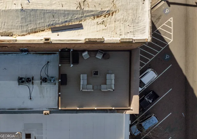 2nd image of 102 N Hl St, Griffin, GA 30223