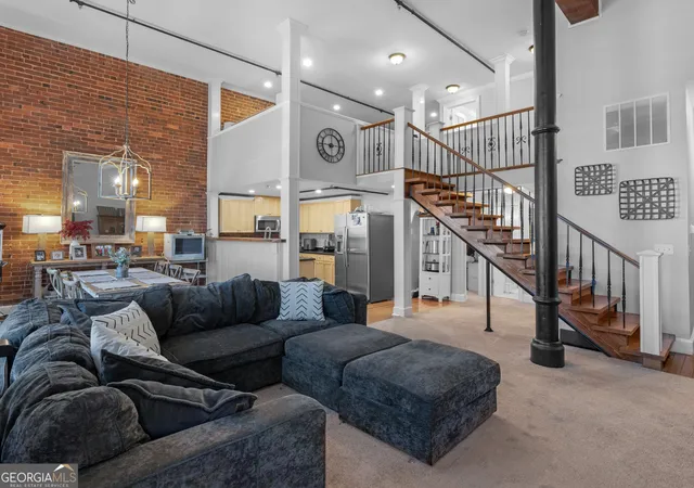 3rd image of 102 N Hill St #302, Griffin, GA 30223 | MLS# 10816238