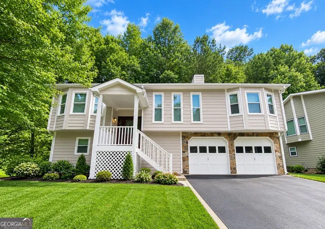 Photo 1 of Single family home for sale at 1326 Williamsburg Ln, Norcross, GA 30093 | MLS# 10819684 | Listing updated on 2026-08-19