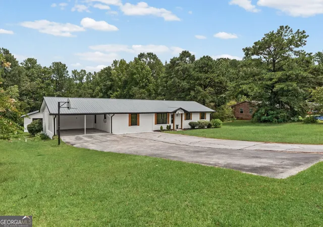 Photo 3 of Single family home for sale at 104 Belleau Woods Dr, Newnan, GA 30263 | MLS# 10822499 | Listing updated on 2026-09-10