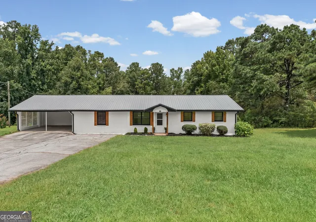 Photo 3 of Single family home for sale at 104 Belleau Woods Dr, Newnan, GA 30263 | MLS# 10822499 | Listing updated on 2026-09-28