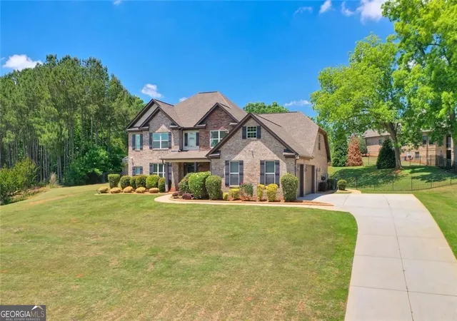 2nd image of 209 Enfield Ln, Mcdonough, GA 30252 | MLS# 10769049