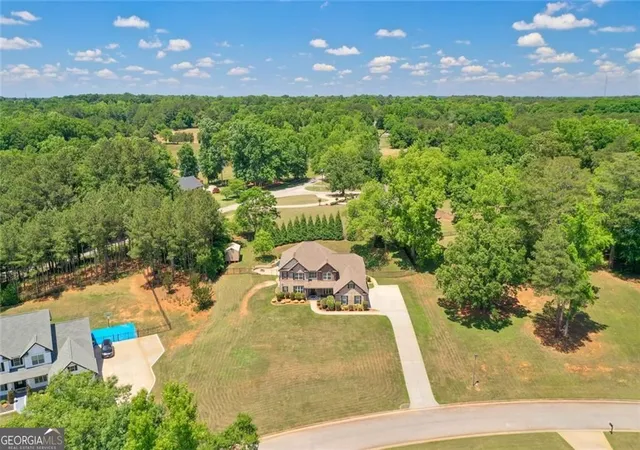 3rd image of 209 Enfield Ln, Mcdonough, GA 30252 | MLS# 10769049