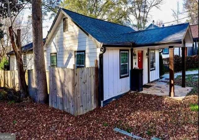 Photo 3 of Single family home for sale at 360 New Jersey Ave Nw, Atlanta, GA 30314 | MLS# 10655227 | Listing updated on 2026-03-19