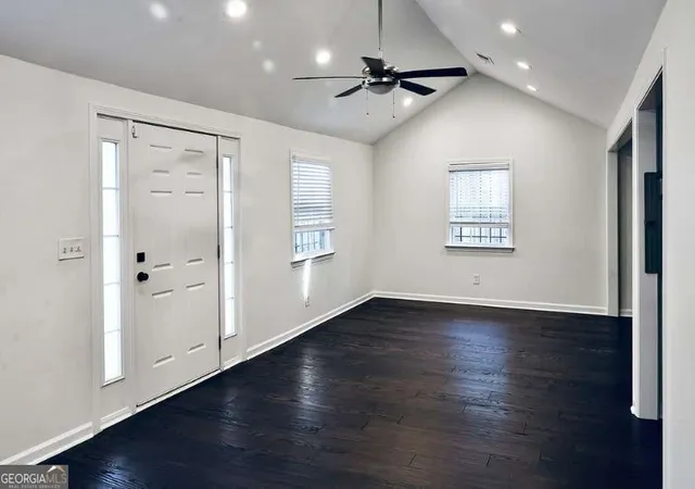 Photo 4 of Single family home for sale at 360 New Jersey Ave NW, Atlanta, GA 30314 | MLS# 10655227 | Listing updated on 2026-03-19