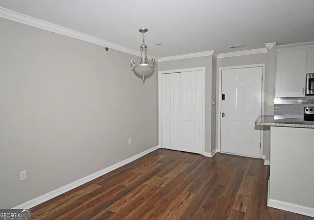 Photo 4 of Condo for sale at 1106 Highland Blf Dr SE #106, Atlanta, GA 30339 | MLS# 10802509 | Listing updated on 2026-07-23