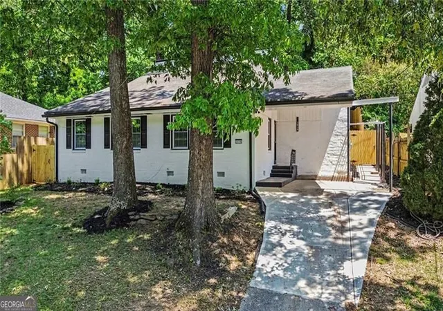 Photo 1 of Single family home for sale at 2828 Cloverhurst Dr, East Point, GA 30344 | MLS# 10834524 | Listing updated on 2026-09-13