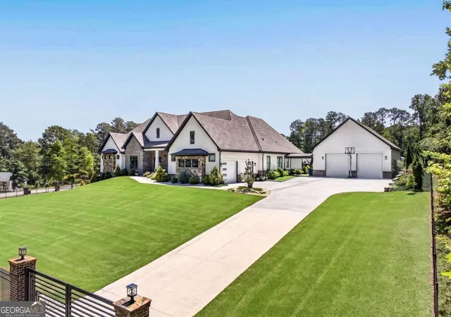 Photo 3 of Single family home for sale at 783 Blackberry Trl, Lawrenceville, GA 30043 | MLS# 10759472 | Listing updated on 2026-09-03