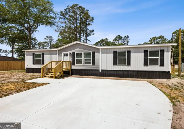 3rd image of 45 Bailey St, Folkston, GA 31537 | MLS# 10755526