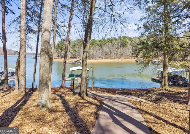 Homes for sale in Lavonia, GA | 424 Capri Point, Lavonia, GA 30553 | MLS# 10718848