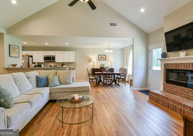 Photo 4 of Single family home for sale at 25 Tyrus Ln, Royston, GA 30662 | MLS# 10797764 | Listing updated on 2026-07-16