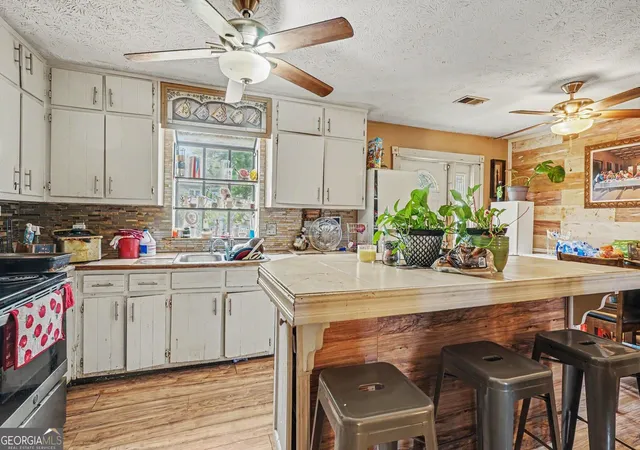 Photo 4 of Single family home for sale at 5228 Tina Ct, Stone Mountain, GA 30083 | MLS# 10836573 | Listing updated on 2026-09-17