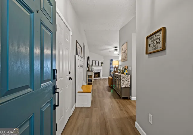 Photo 3 of Single family home for sale at 148 Lake Cvs Approach, Newnan, GA 30265 | MLS# 10805388 | Listing updated on 2026-10-12