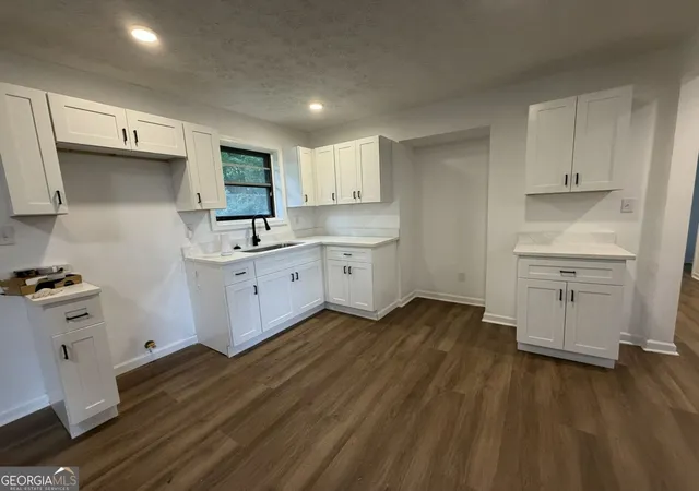 2nd image of 3524 Atlanta St, Atlanta, GA 30337 | MLS# 10784607