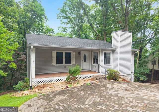 Photo 2 of Single family home for sale at 195 Golden Ave, Dahlonega, GA 30533 | MLS# 10801628 | Listing updated on 2026-09-13