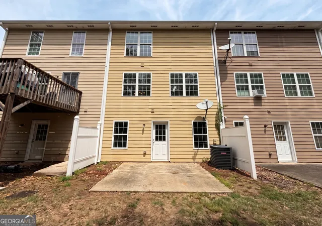 Homes for sale in Lithonia, GA | 6369 Redan Sq, Lithonia, GA 30058 | MLS# 10757965