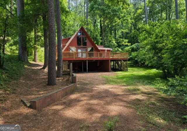 Photo 1 of Sale Pending at 1600 Loch Lomond Trl Sw, Atlanta, GA 30331 | MLS# 10821526 | Listing updated on 2026-08-31
