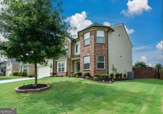 Photo 3 of Single family home for sale at 4675 Orchard View Wy, Cumming, GA 30028 | MLS# 10813946 | Listing updated on 2026-09-14