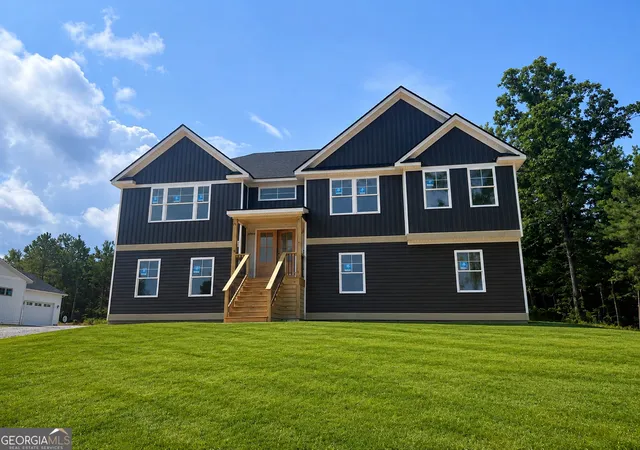 2nd image of 330 W Lakeview Dr, Milledgeville, GA 31061 | MLS# 10794871