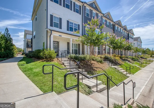3rd image of 12 Silver Ln, Newnan, GA 30265 | MLS# 10776195