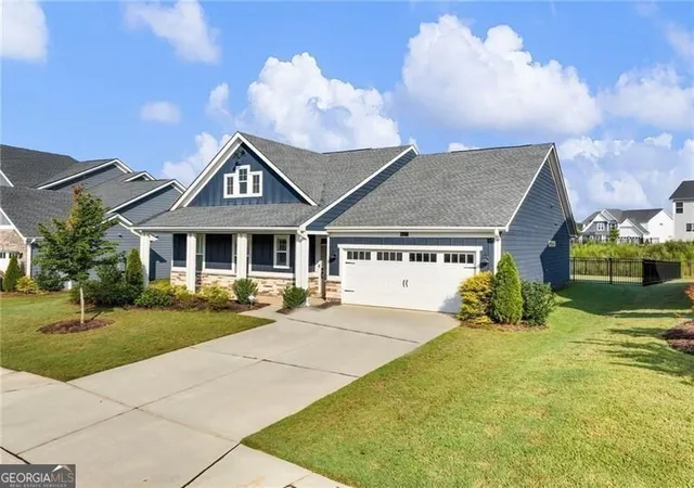 Photo 1 of Single family home for sale at 627 Michigan Cir, Hoschton, GA 30548 | MLS# 10878215 | Listing updated on 2026-10-28