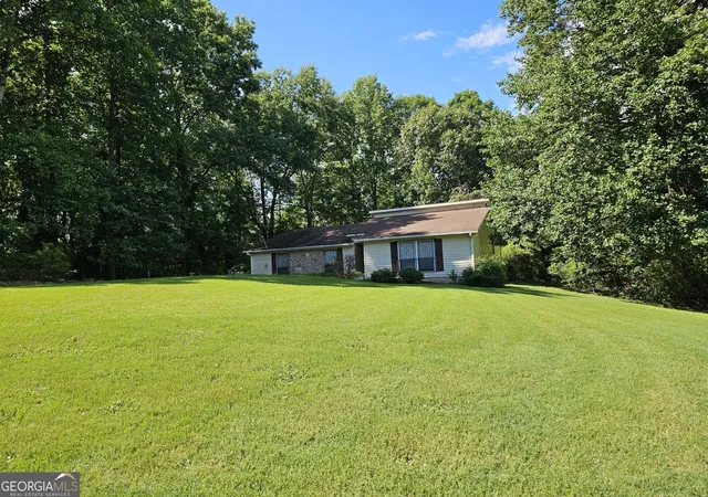 Photo 2 of Sale Pending at 2031 Battlement Ln, Riverdale, GA 30296 | MLS# 10821995 | Listing updated on 2026-08-29
