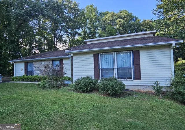 Photo 3 of Sale Pending at 2031 Battlement Ln, Riverdale, GA 30296 | MLS# 10821995 | Listing updated on 2026-08-29