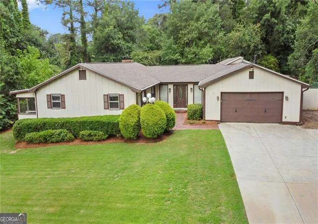 2nd image of 1204 Heritage Hills Cir, Snellville, GA 30078 | MLS# 10795050