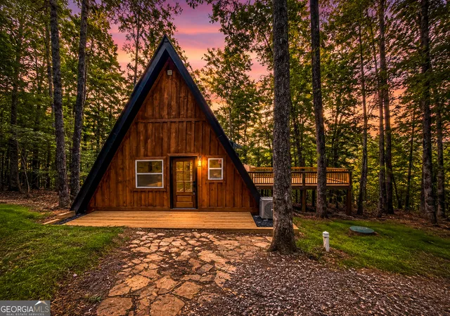 Photo 2 of Single family home for sale at 3 Mountain Lake Rd, Blue Ridge, GA 30513 | MLS# 10803458 | Listing updated on 2026-09-09