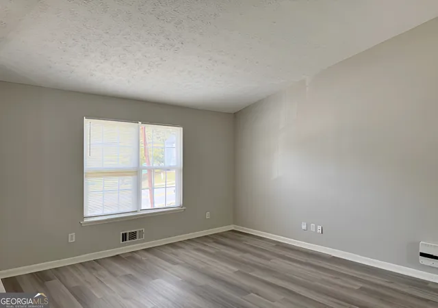 Photo 4 of Single family home for sale at 3090 Creel Rd, South Fulton, GA 30349 | MLS# 10728161 | Listing updated on 2026-09-22