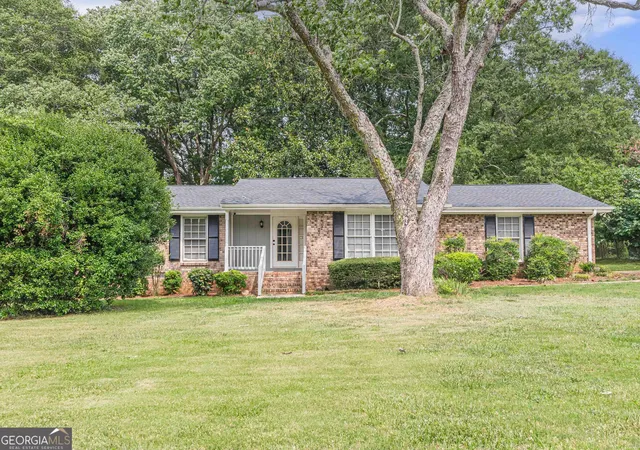 2nd image of 2521 Country Club Dr, Conyers, GA 30013 | MLS# 10810090