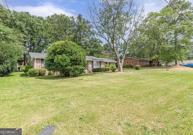 4th image of 2521 Country Club Dr, Conyers, GA 30013 | MLS# 10810090