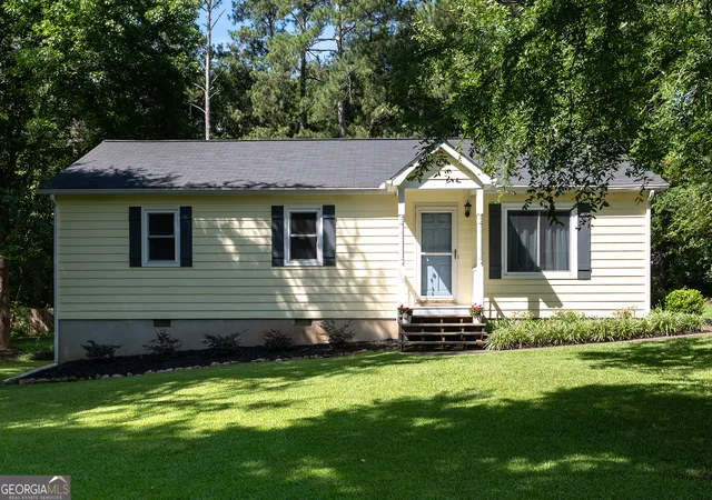 Homes for sale in Winterville, GA | 170 Winter Cir, Winterville, GA 30683 | MLS# 10796082