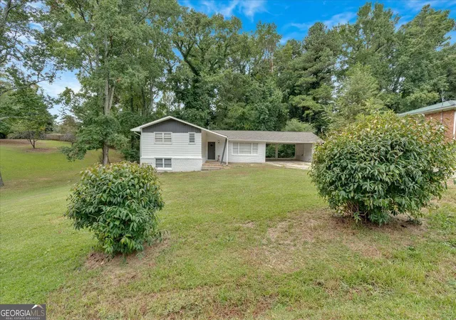 Photo 2 of Single family home for sale at 1520 Oxford St, Douglasville, GA 30134 | MLS# 10728297 | Listing updated on 2026-10-05