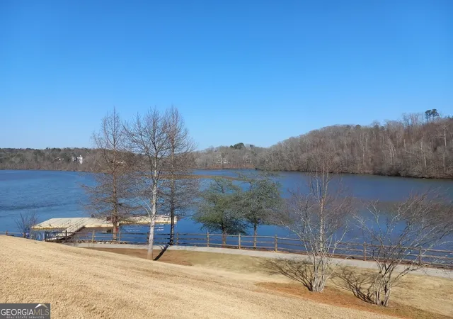 Listing Photo 2 - Condo for sale in building located at 1804 Wingate Wy, Sandy Springs, GA 30350 - Unit #
