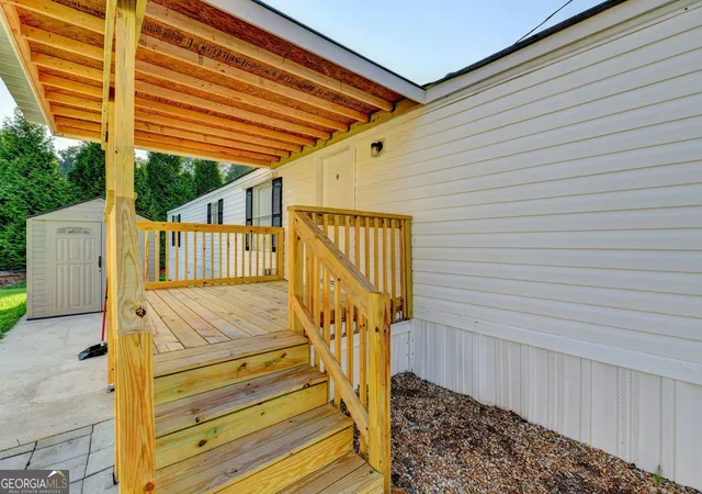 Photo 3 of Manufactured home for sale at 3000 Clarks Brg Lot 2 Rd, Gainesville, GA 30501 | MLS# 10816607 | Listing updated on 2026-09-14