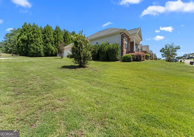 Photo 3 of Single family home for sale at 200 Lasso Dr, Warner Robins, GA 31088 | MLS# 10828767 | Listing updated on 2026-09-24