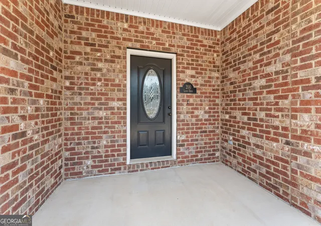 Photo 4 of Single family home for sale at 200 Lasso Dr, Warner Robins, GA 31088 | MLS# 10828767 | Listing updated on 2026-09-28