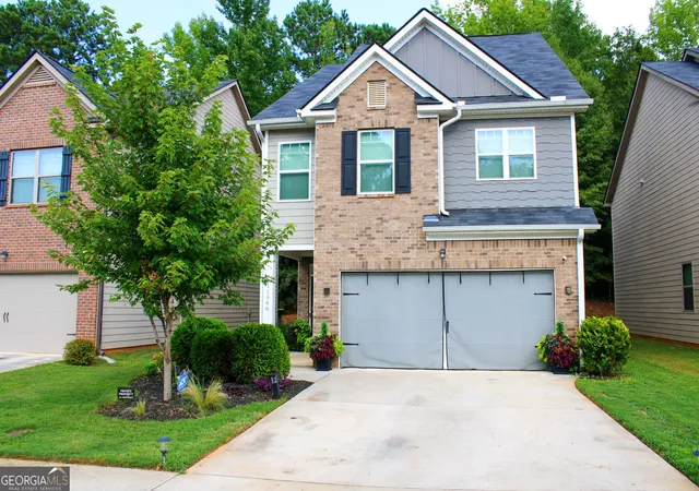 1st image of 11946 Lovejoy Crossing Wy, Hampton, GA 30228 | MLS# 10824397