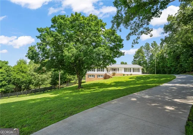 1st image of 851 Lacy Rd, Canton, GA 30115 | MLS# 10805882