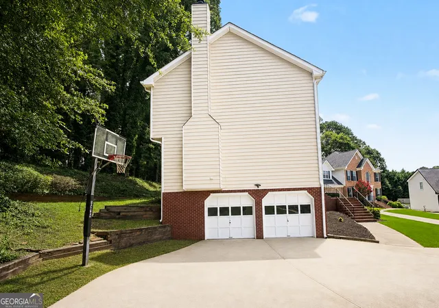 3rd image of 3865 Ryans Run Wy Sw, Lilburn, GA 30047 | MLS# 10795083