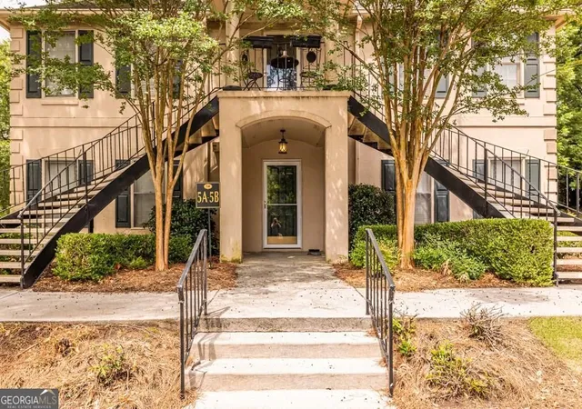 2nd image of 5 Plantation Dr Ne #A, Atlanta, GA 30324 | MLS# 10809825