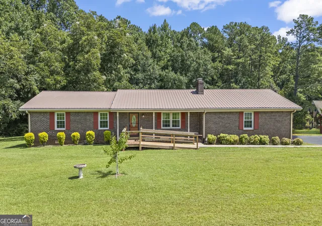 Photo 1 of Single family home for sale at 8050 Hog Mountain Rd, Statham, GA 30666 | MLS# 10833803 | Listing updated on 2026-09-10
